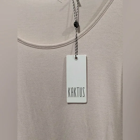 NWT Kaktus Cream Lace Loose Knit blouse tunic - Picture 5 of 8